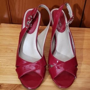EUC Madeline Stuart Size 8.5M Allie Red Slingback